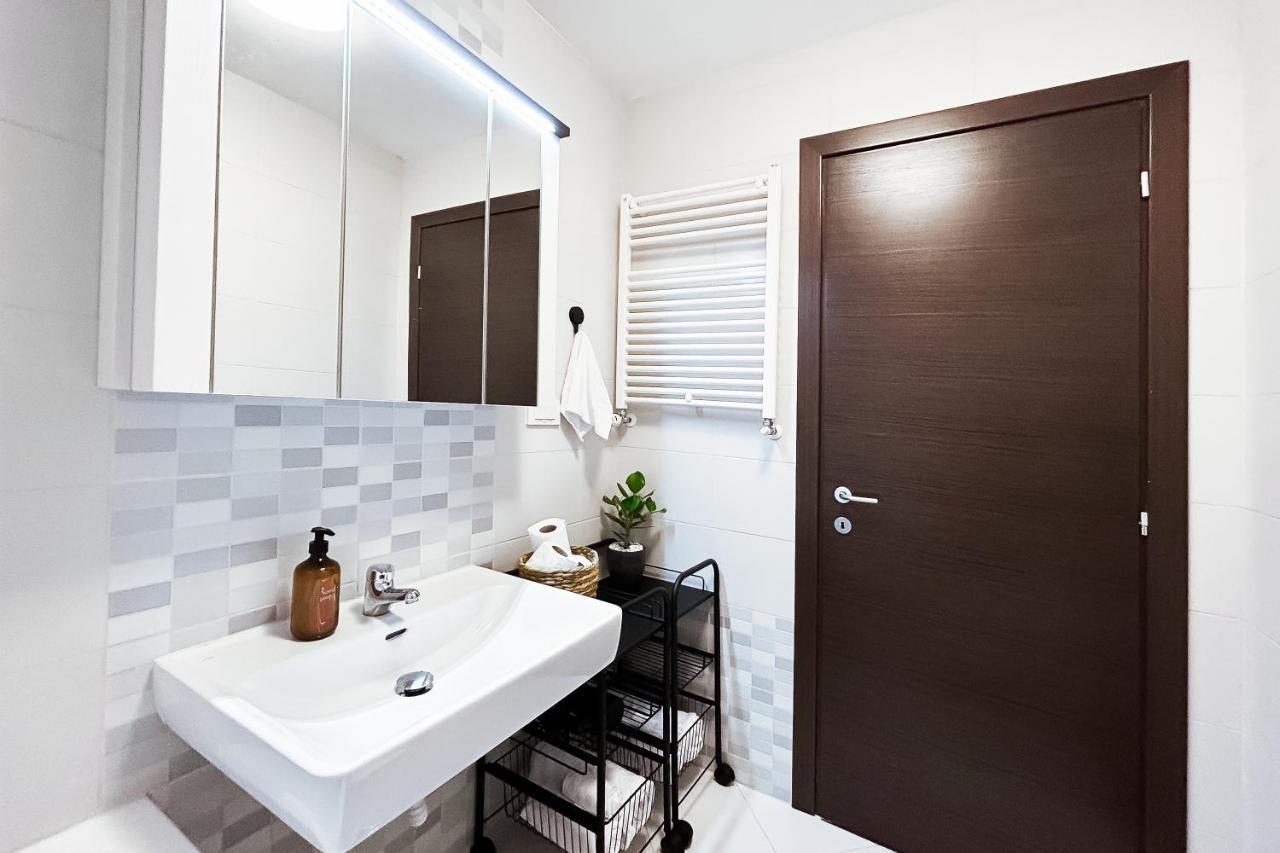 Apartament Downtown D21 Bukareszt Zewnętrze zdjęcie